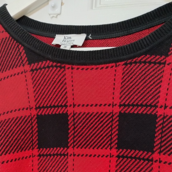 Plus Size Plaid Sweater - Picture 11 of 11